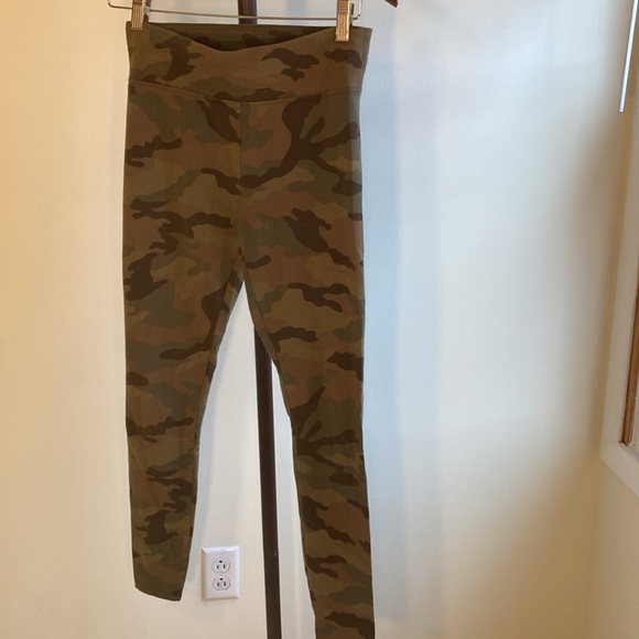 Bundle VS/ forever 21 - xs joggers/ leggings - Picture 6 of 16